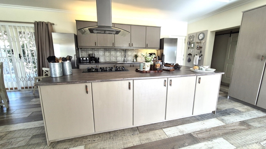To Let 3 Bedroom Property for Rent in Hartenbos Rural Western Cape